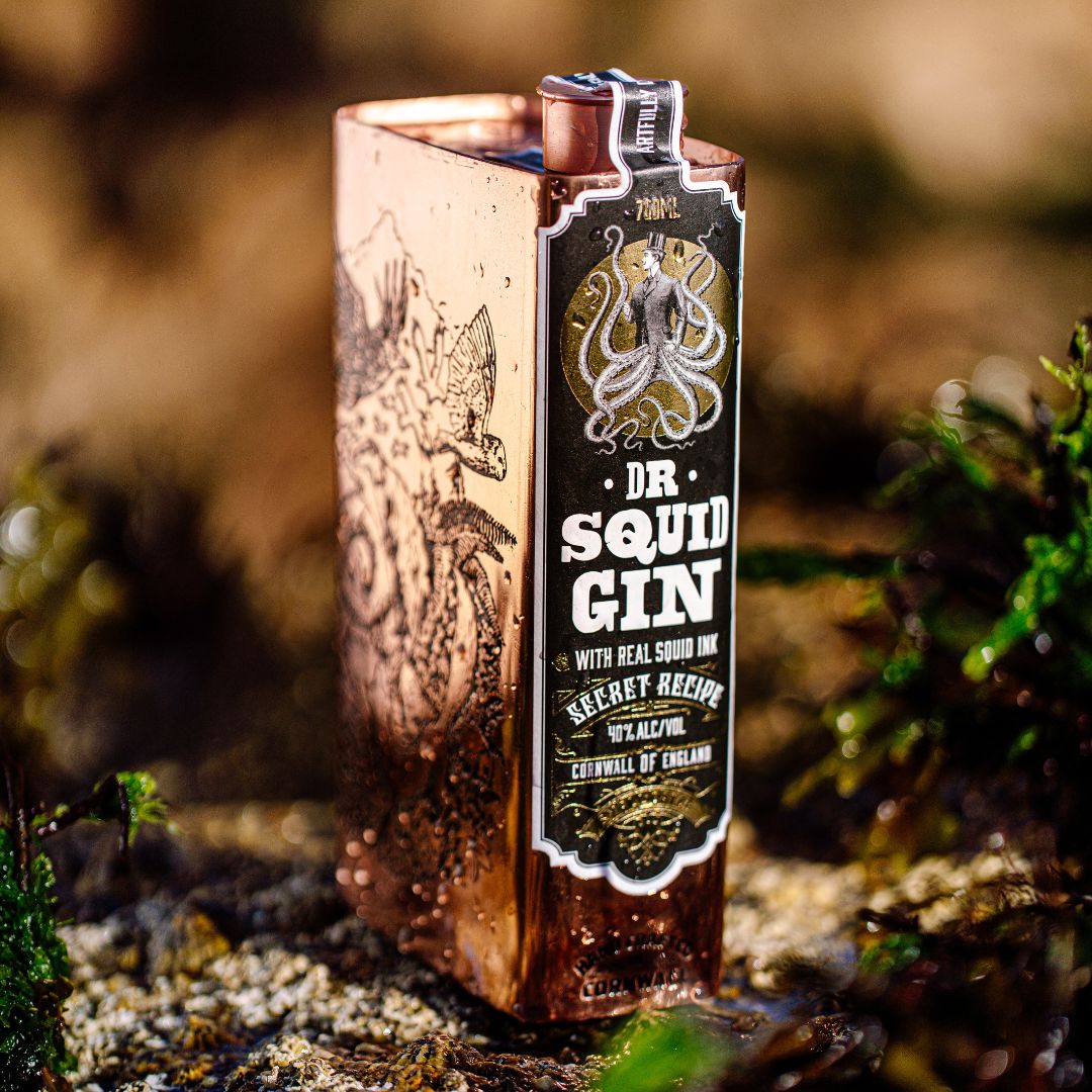 5 English Gins for Lovers this Valentine's Day 2026 - Digital Distiller